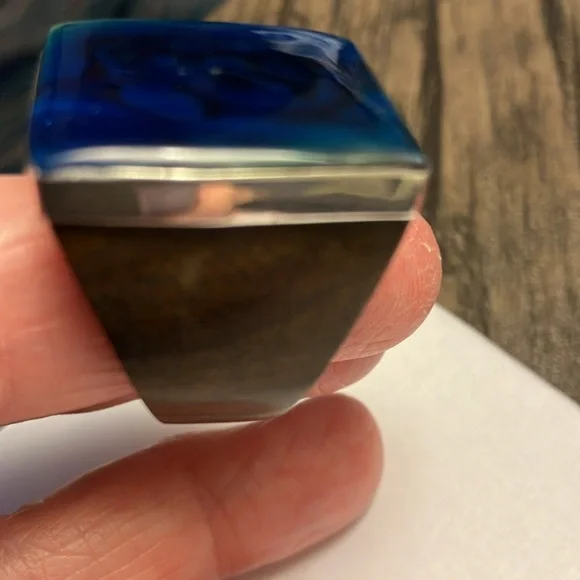 Silver wood and paua shell ring - Picture 3 of 4